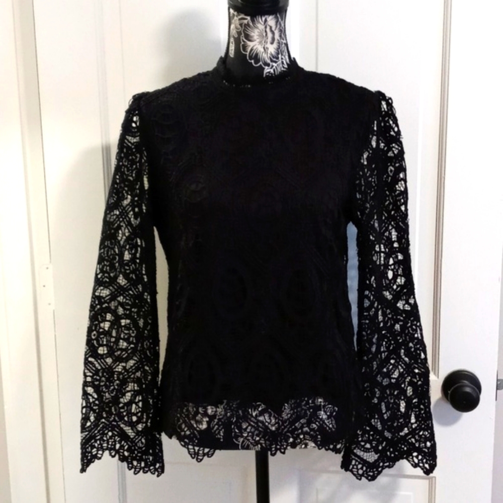 🖤Ultra Pink🖤 - Black Lace Overlay Flare Sleeve Top
